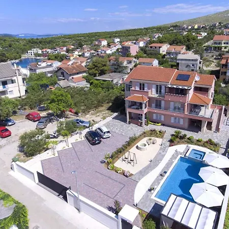 In - Sibenik Riviera 42084